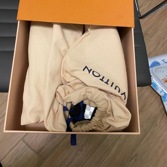 Very Rare Louis Vuitton Fastlane Sneaker in Gray - Picture 7 of 8